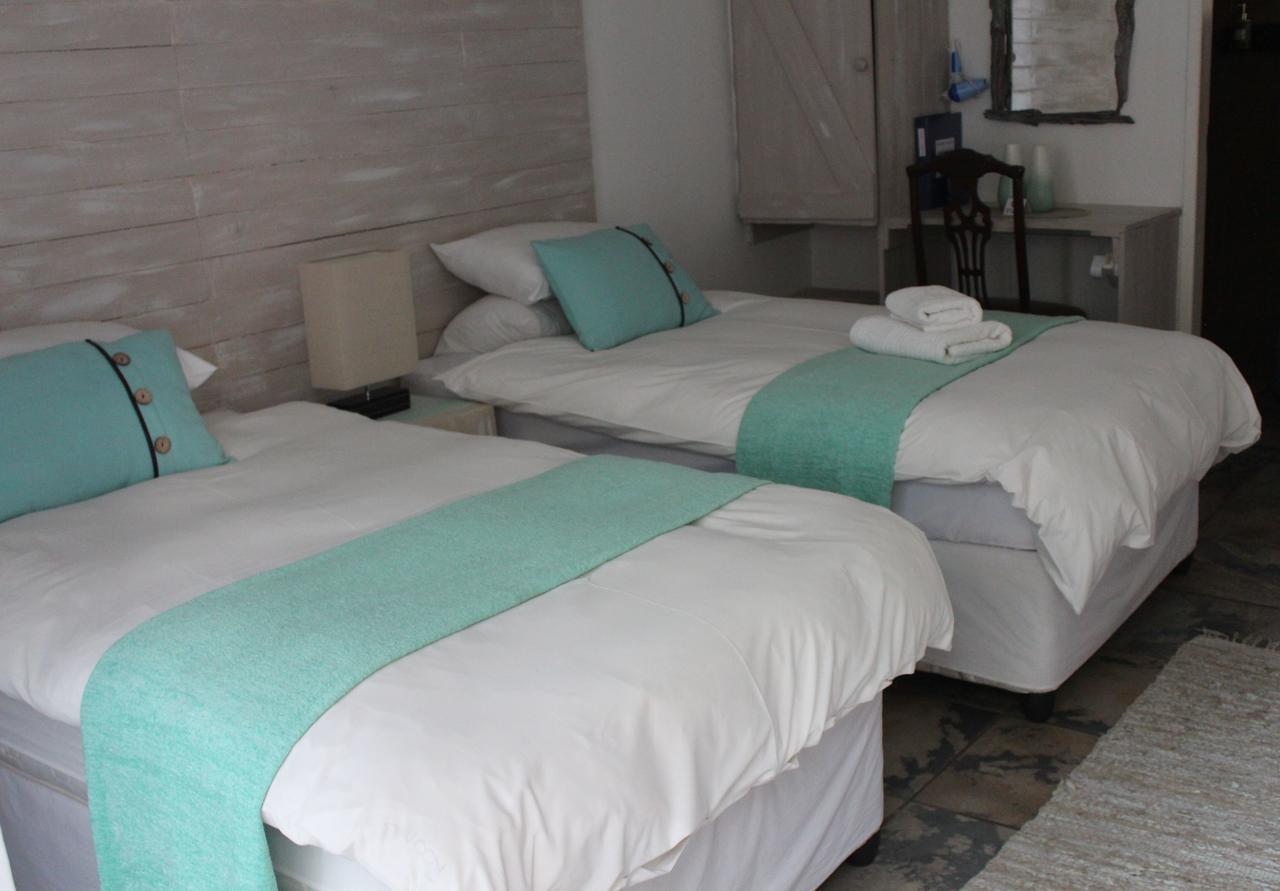Ukarimu Guest House Klerksdorp Eksteriør billede